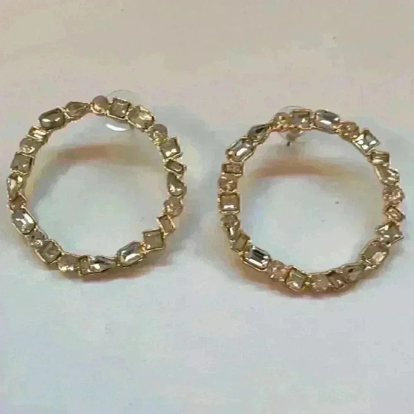 GUESS new Medium Gold-Tone Crystal Front H… - Picture 2 of 12